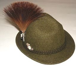 Gamsbart am Trachtenhut