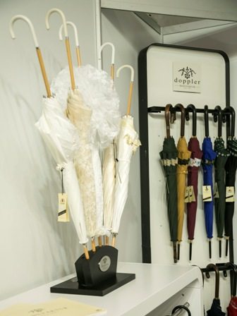 Schirme in unterschiedlichen Variationen