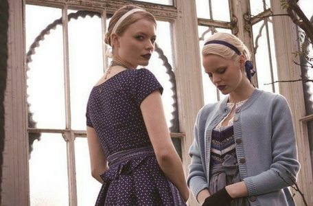 Dirndl mit Schößchen von CocoVero