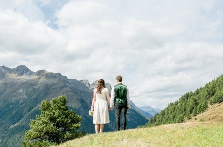 Trachtenhochzeit auf der Alm