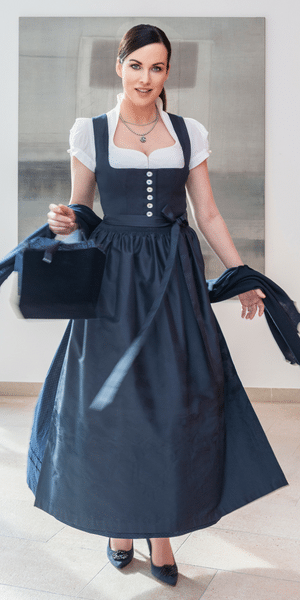 Schauer Sisi.Dirndl