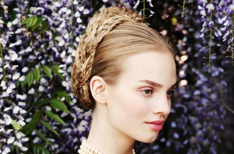 Dirndlfrisur Wiesn Flechtkranz (2)