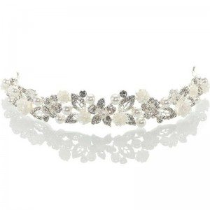 Diadem mit Glitzersteinchen und Perlen für die Trachtenhochzeit