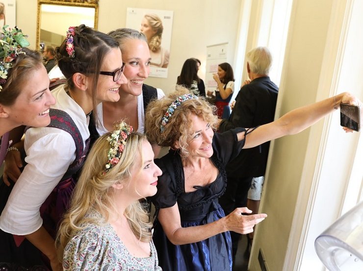 Die schönsten Dirndlfrisuren Oktoberfest 2017
