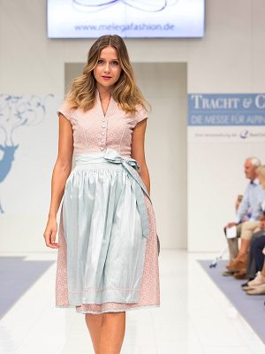 Pressefoto Modenschau: Melega
