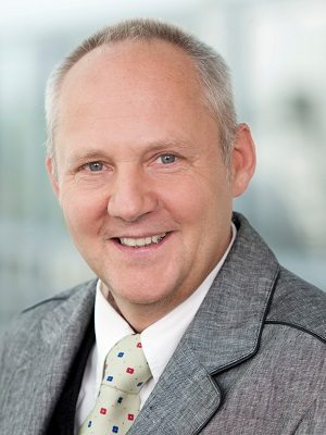 Mag. Wilfried Antlinger - Tracht & Country