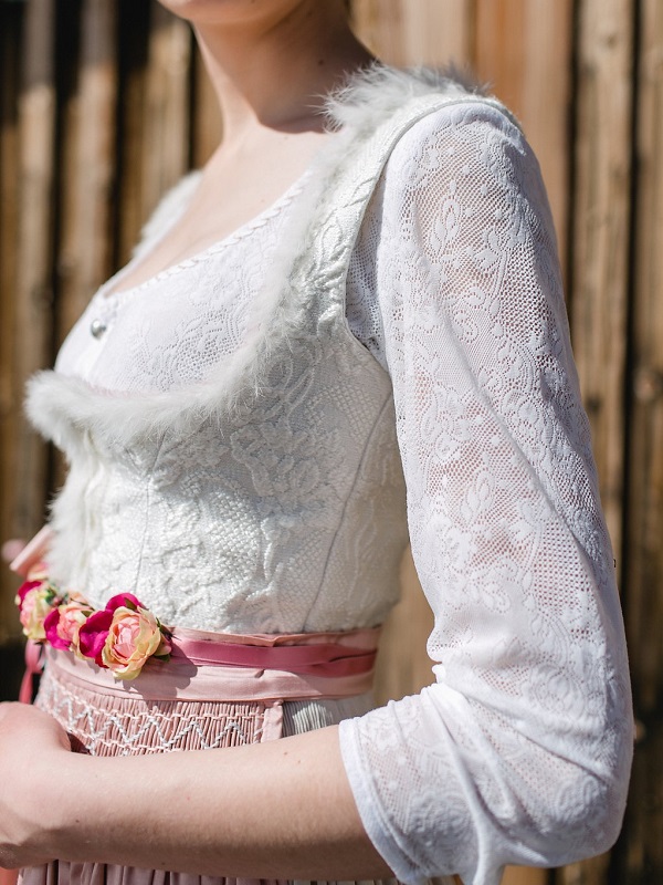 Brautdirndl Schönwieshütte