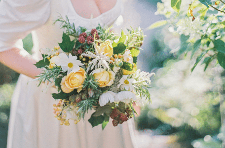 Brautstrauß in Gelb und Weiß